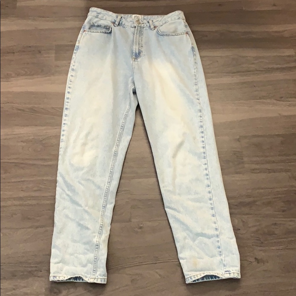 BDG High Rise Lightwash Mom jeans